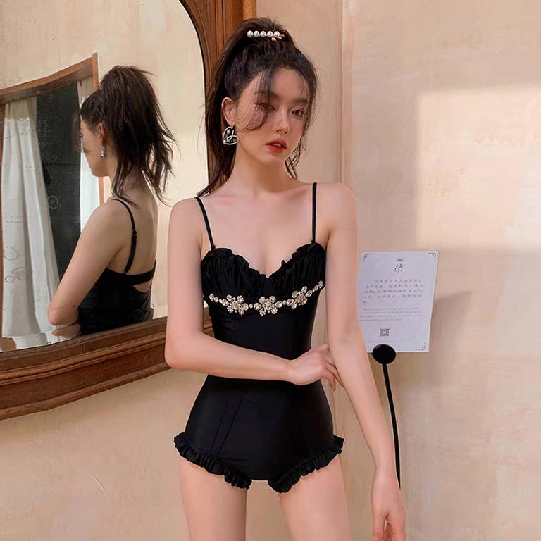 泳衣女士2025新款女款泳装易梦玲同款黑连体裙式保守泡温泉高级感